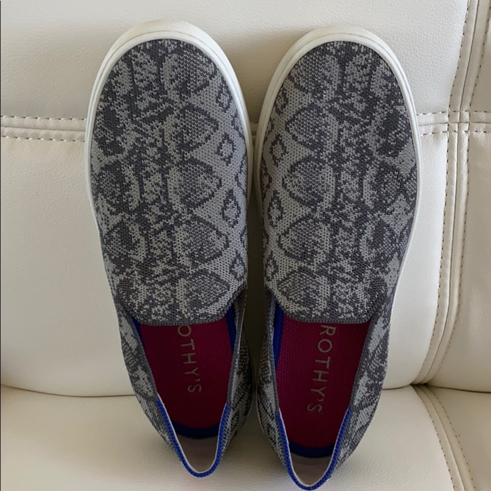 Rothy’s Grey Python Sneakers Retired Sz 8.5 EUC